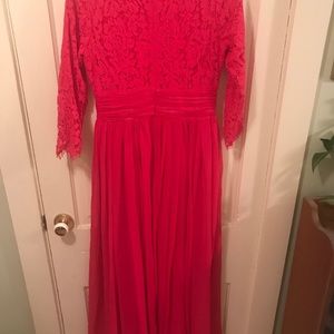 Dainty Jewels long lace dress